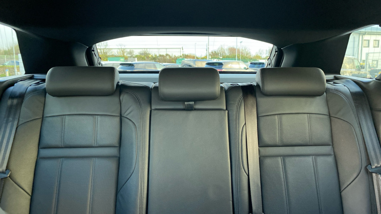 Land Rover Range Rover Evoque 2.0 D200 R-Dynamic SE 5dr Auto Diesel Hatchback